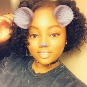 Meet your Posher, Janee